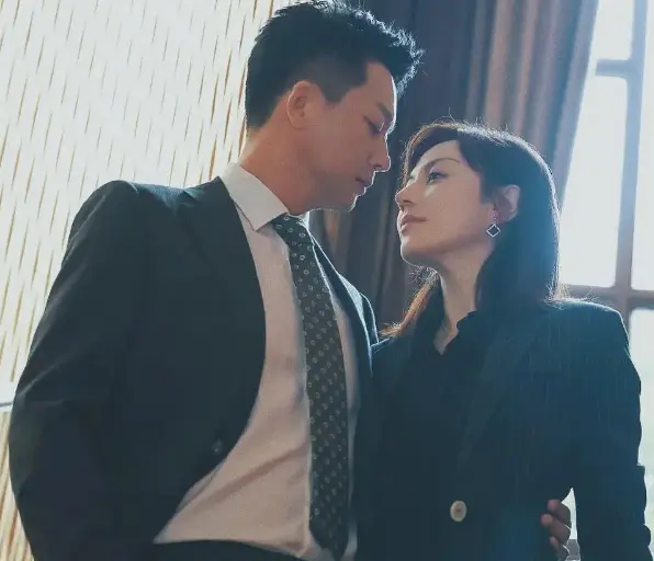 上海夜游船(上海夜游船体验)